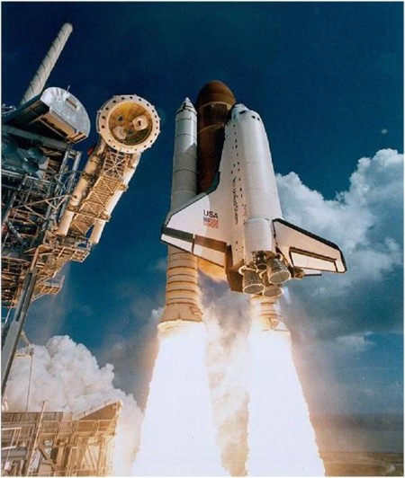 Atlantis First Flight